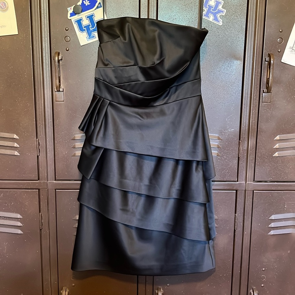 WHBM Strapless LBD sz 2